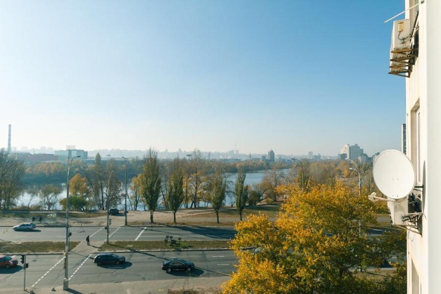 Apartment Obolon Natalka Park Kyiv Exterior photo